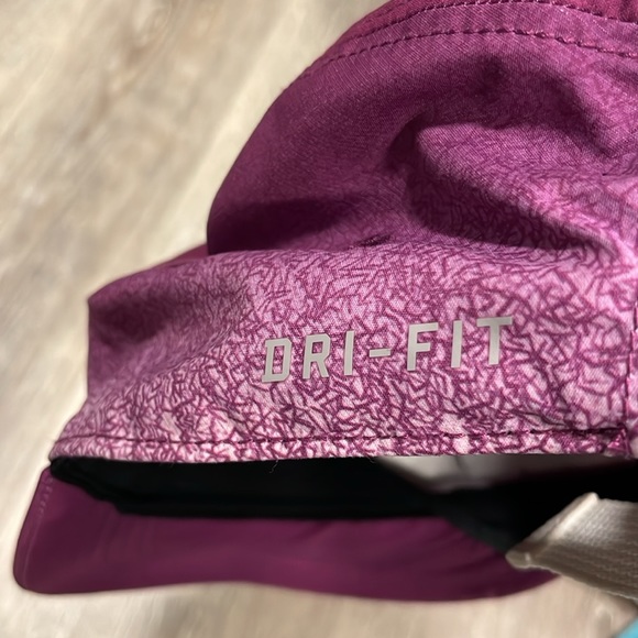 Nike Dri Fit Strap Back Hat - Picture 6 of 6